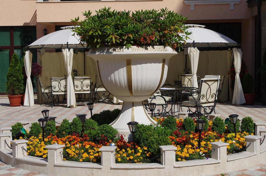 Anastasia Boutique Aparthotel Софія Екстер'єр фото